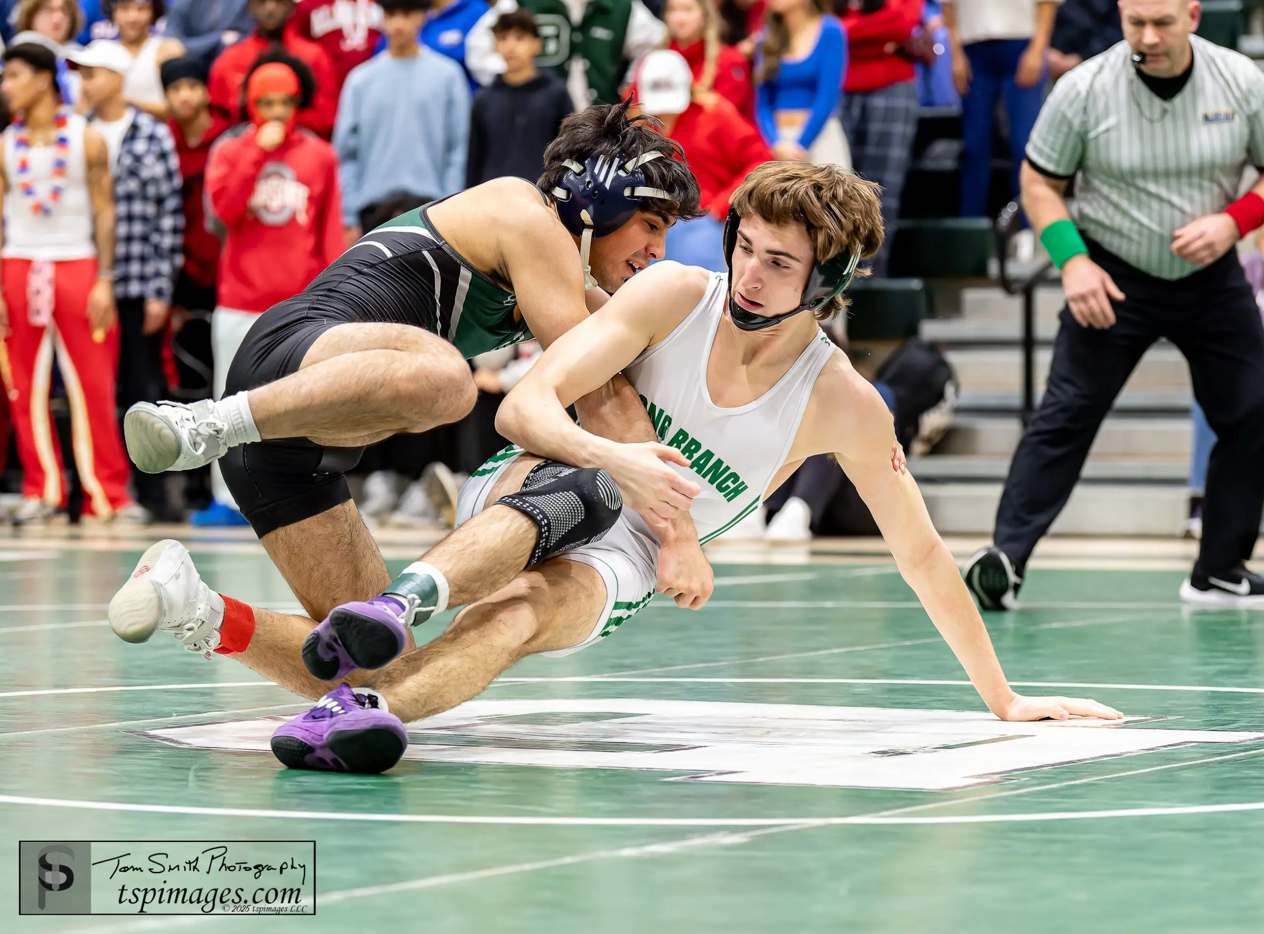 157lb CN Brody Kaplan vs LB Devon Smith - Shore Sports Insider Photo credit: Tom Smith | tspsportsimages.com - 157lb CN Brody Kaplan vs LB Devon Smith