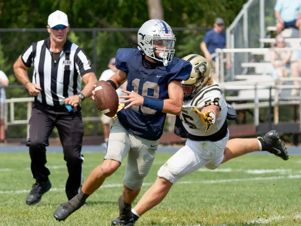 Senior quarterback Frank Tackett helped lead Manasquan to a 14-10 comeback win over Point Boro. (Photo credit: Bob Badders | rpbphotography.com)