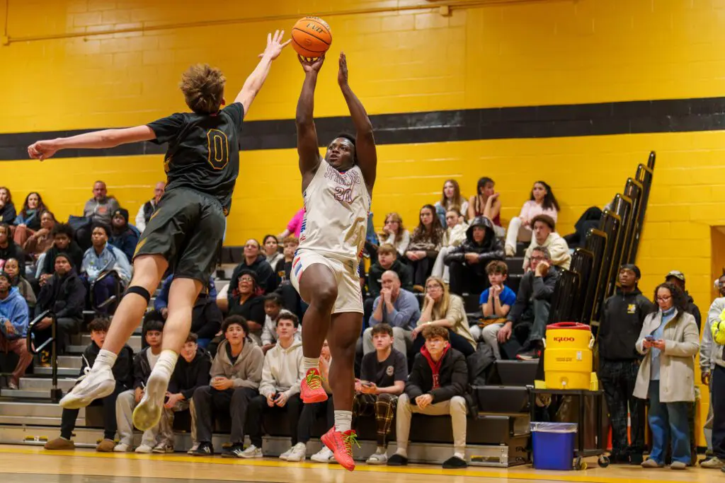 Ocean's Aidan Saint Louis knocks down a fadeaway (Photo by Patrick Olivero)